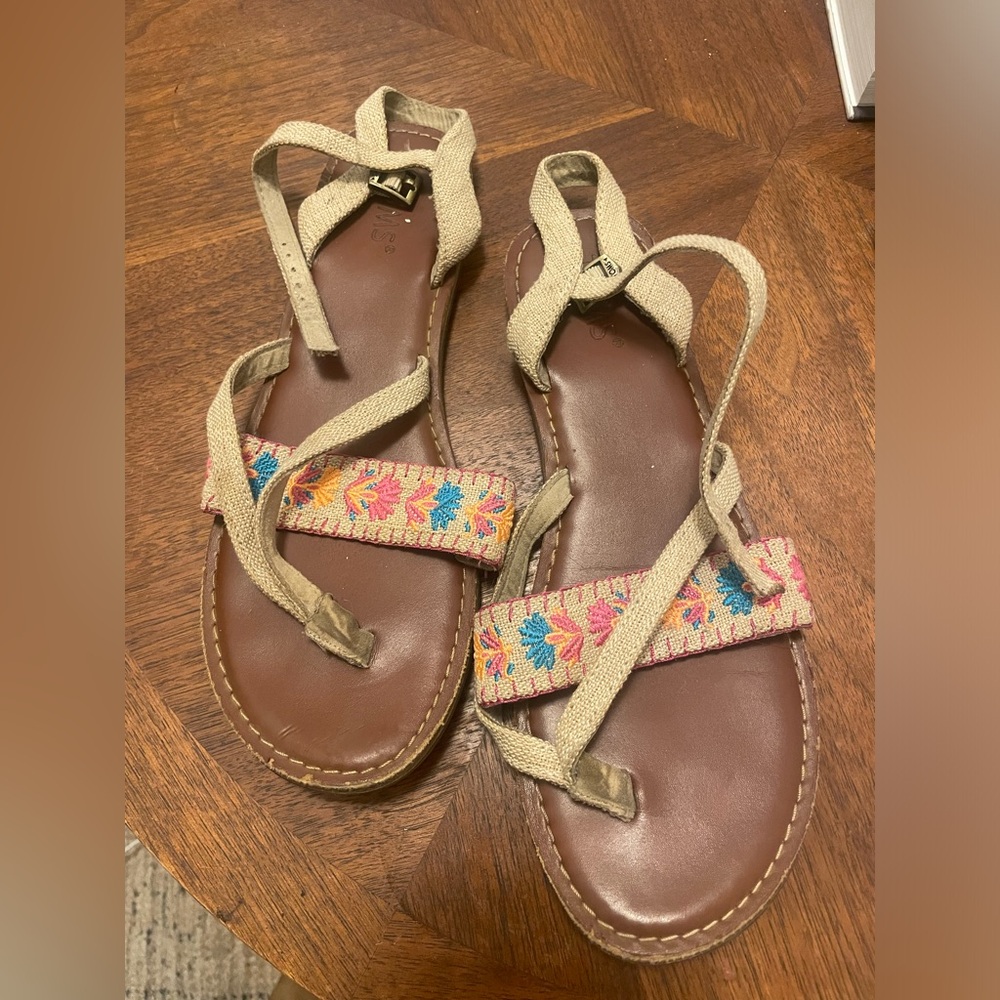 TOMS Embroidered Sandals, Size W8.5